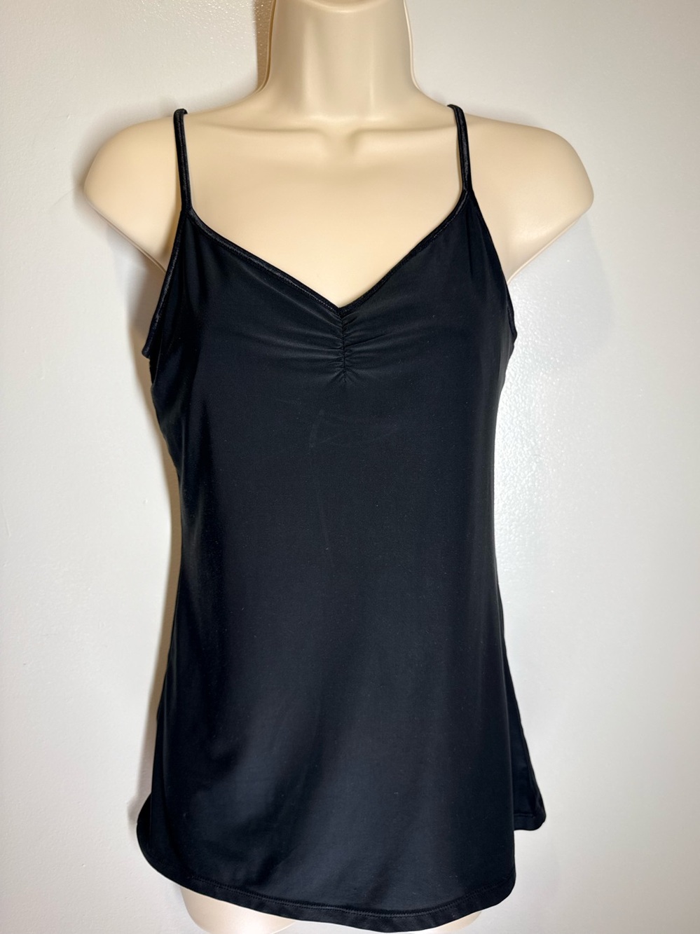 Express Black Spaghetti Strap V-Neck Tank Top medium